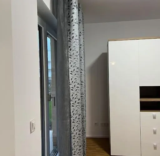 Three Bedroom In Centre With A Grand Garden Appartamento Francoforte sul Meno